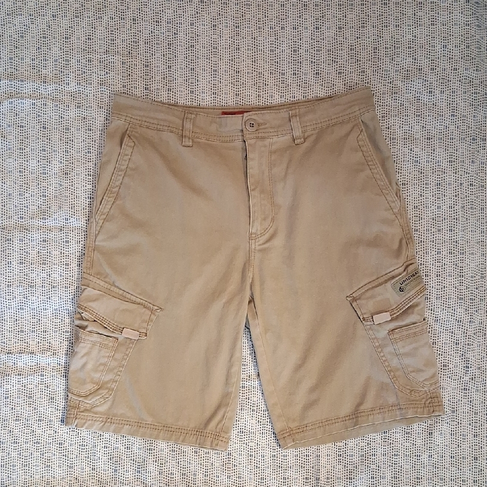 UNIONBAY Men's Khaki Light Tan Cargo Shorts Relaxed Fit Size 32